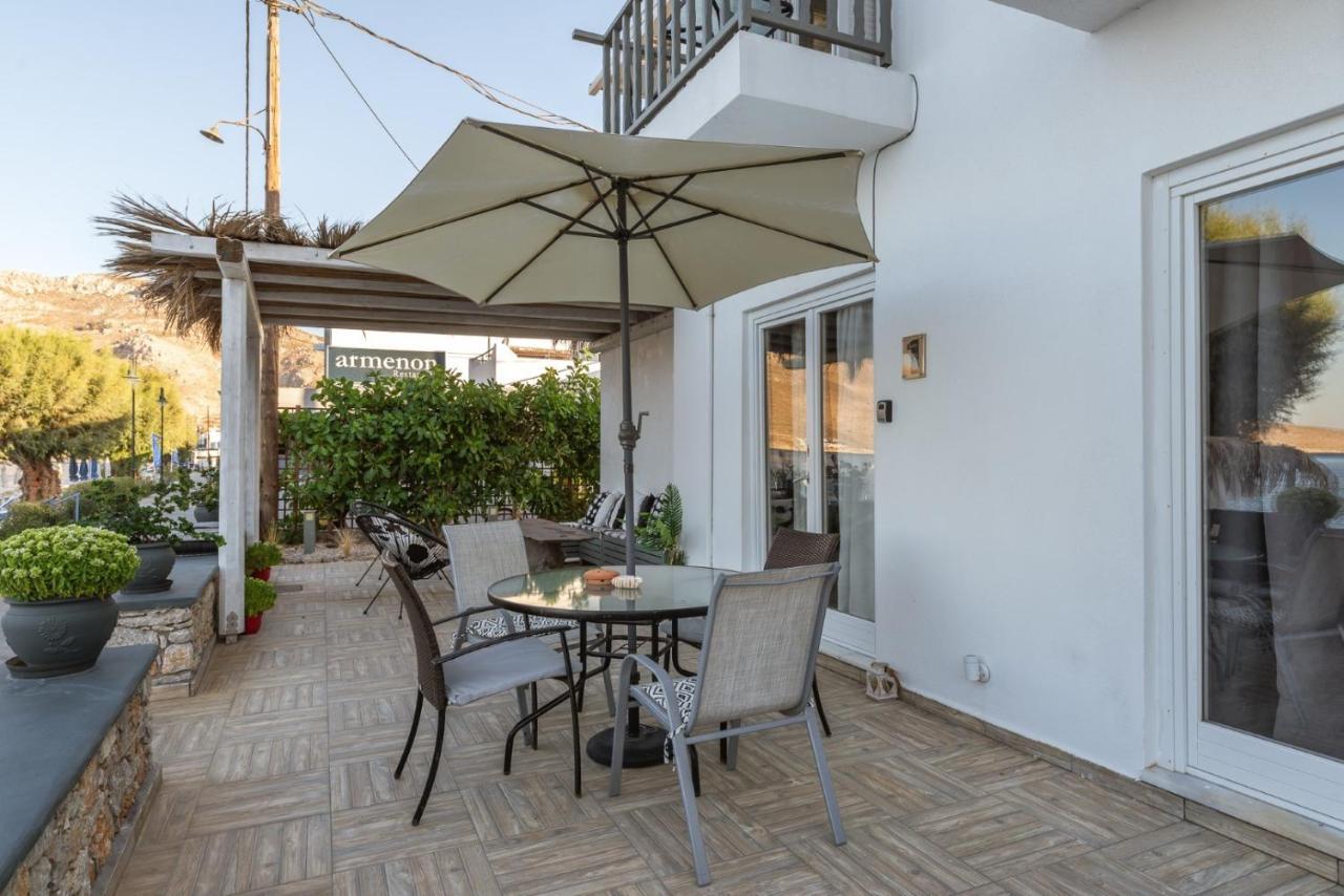Uno Beachfront Suite Livadia  Exterior foto