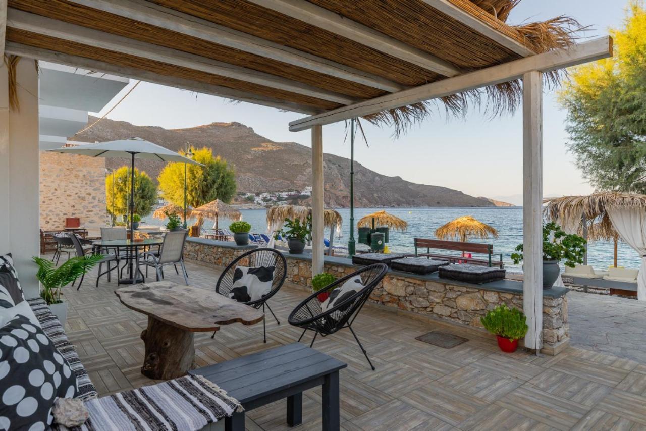 Uno Beachfront Suite Livadia  Exterior foto